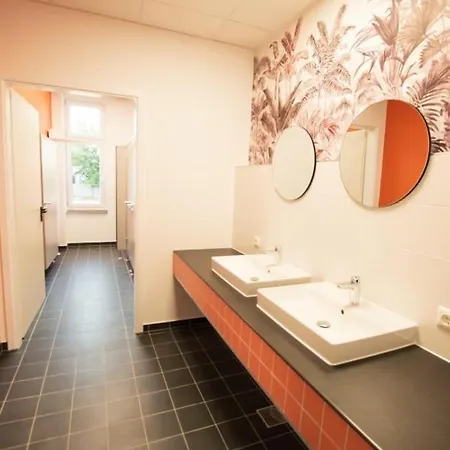 Hostal Neohostel *